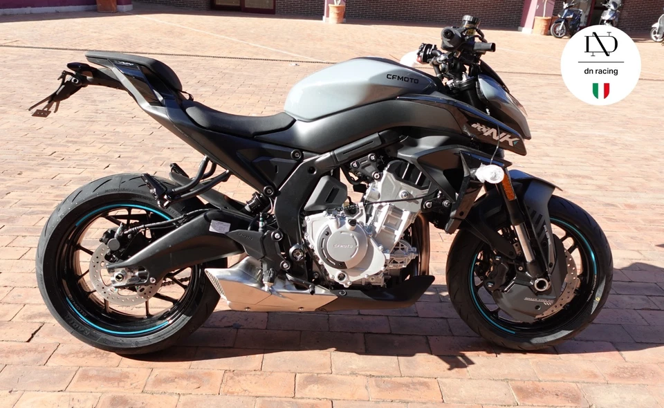 Portatarga x CF Moto NK / SR 675 - Immagine 3 di 4