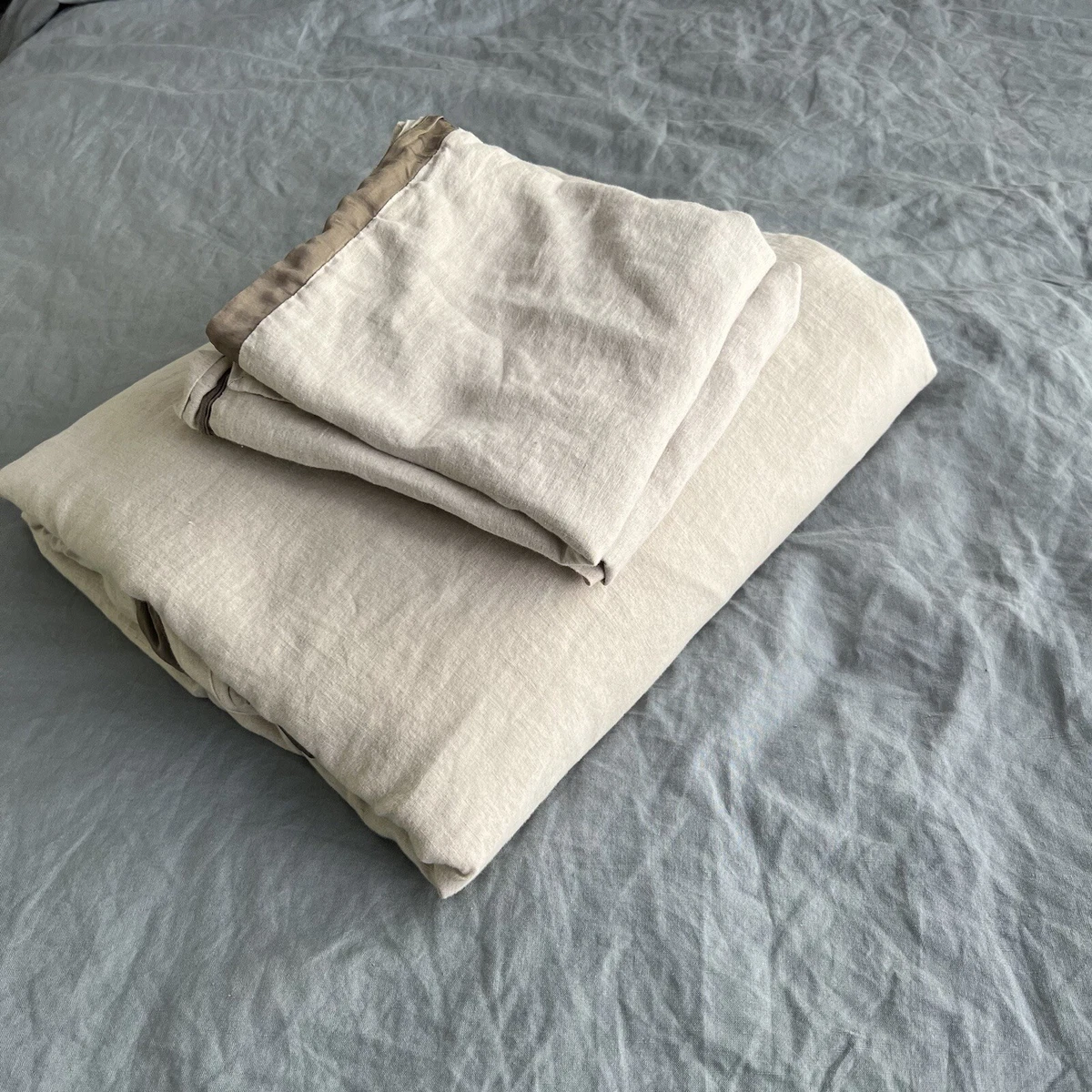 Pottery Barn Brownstone Linen Silk Trim King Duvet Cover Two