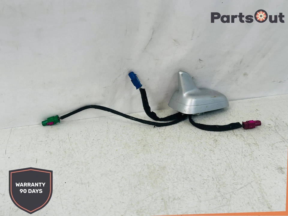 2009-2017 AUDI Q5 - Shark FIN / ROOF Antenna 8R0035503G - Изображение 2 из 4