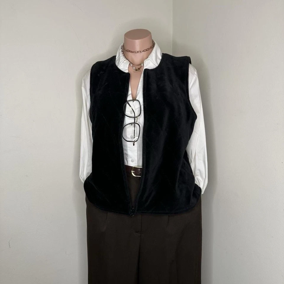 Black Velvet Winter Quilted Vest Size Small Petite - Image 2 of 4