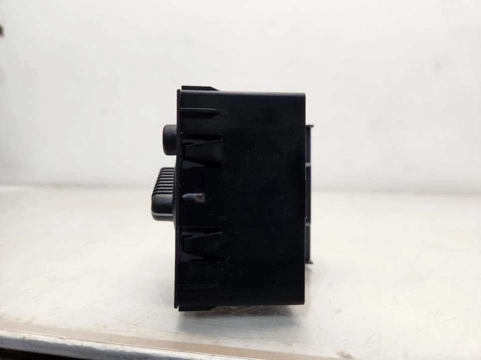 Cadillac Escalade 2005 ESV interruptor de tablero - faros Foto 4 de 4