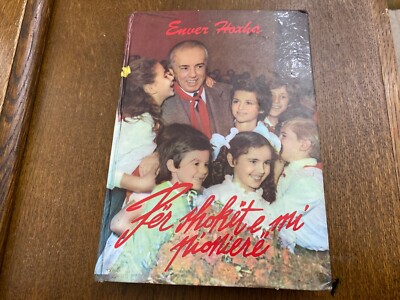 OLD ALBANIAN BOOK PER SHOKET E MI PIONIERE #431 BY ENVER HOXHA YEAR 1985