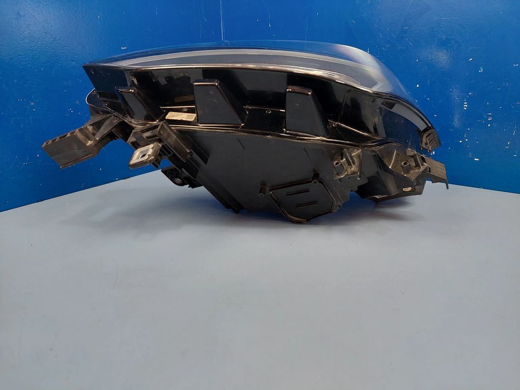 Cupra Born 2022 Left front headlight headlamp 10F941007H AXP43744 