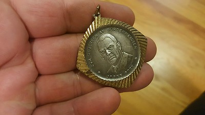 VINTAGE Zum Gedenken an Burgermeister GERMANY Medal EMBLEM PENDANT JOSEF FREY