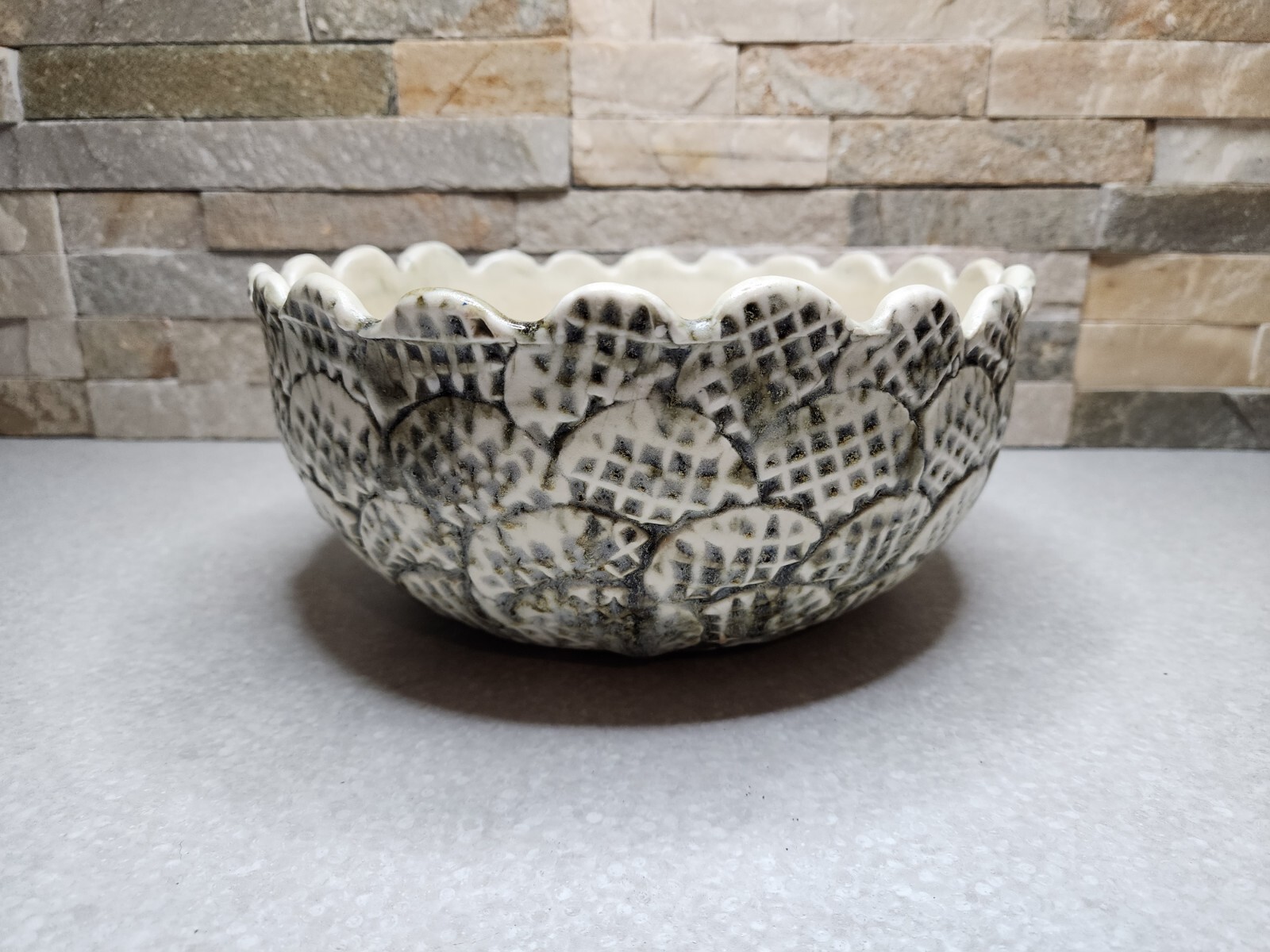 VINTAGE CERAMIC WAFFEL WAFFER BOWL GLAZED GREEN FRUIT BOWL