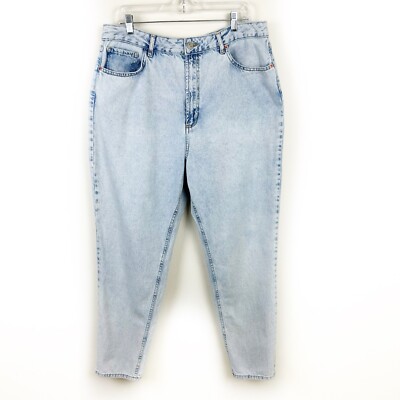 BDG Mom High-Rise light wash Urban Outfitters Light acid wash jeans size:  34