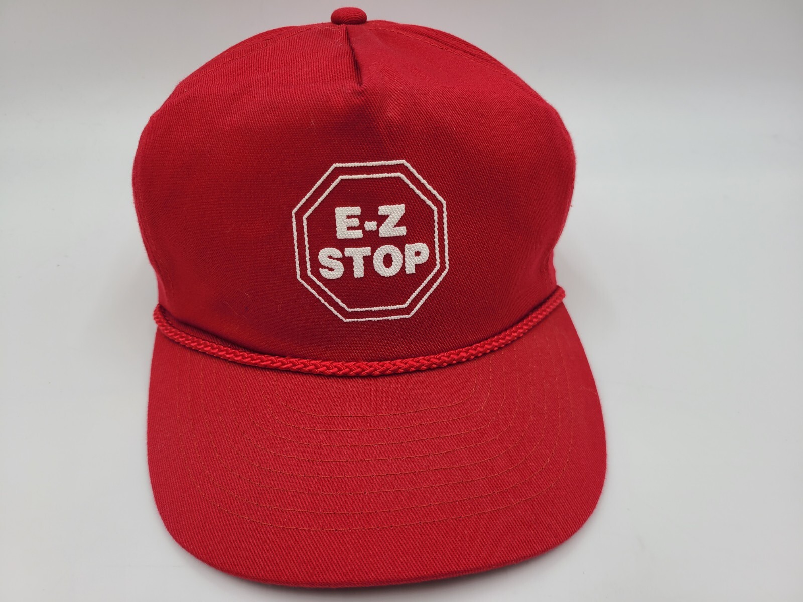 De colección E-Z Stop Snapback Gorra Gasolinera Food Mart Tienda de comestibles Rojo Blanco