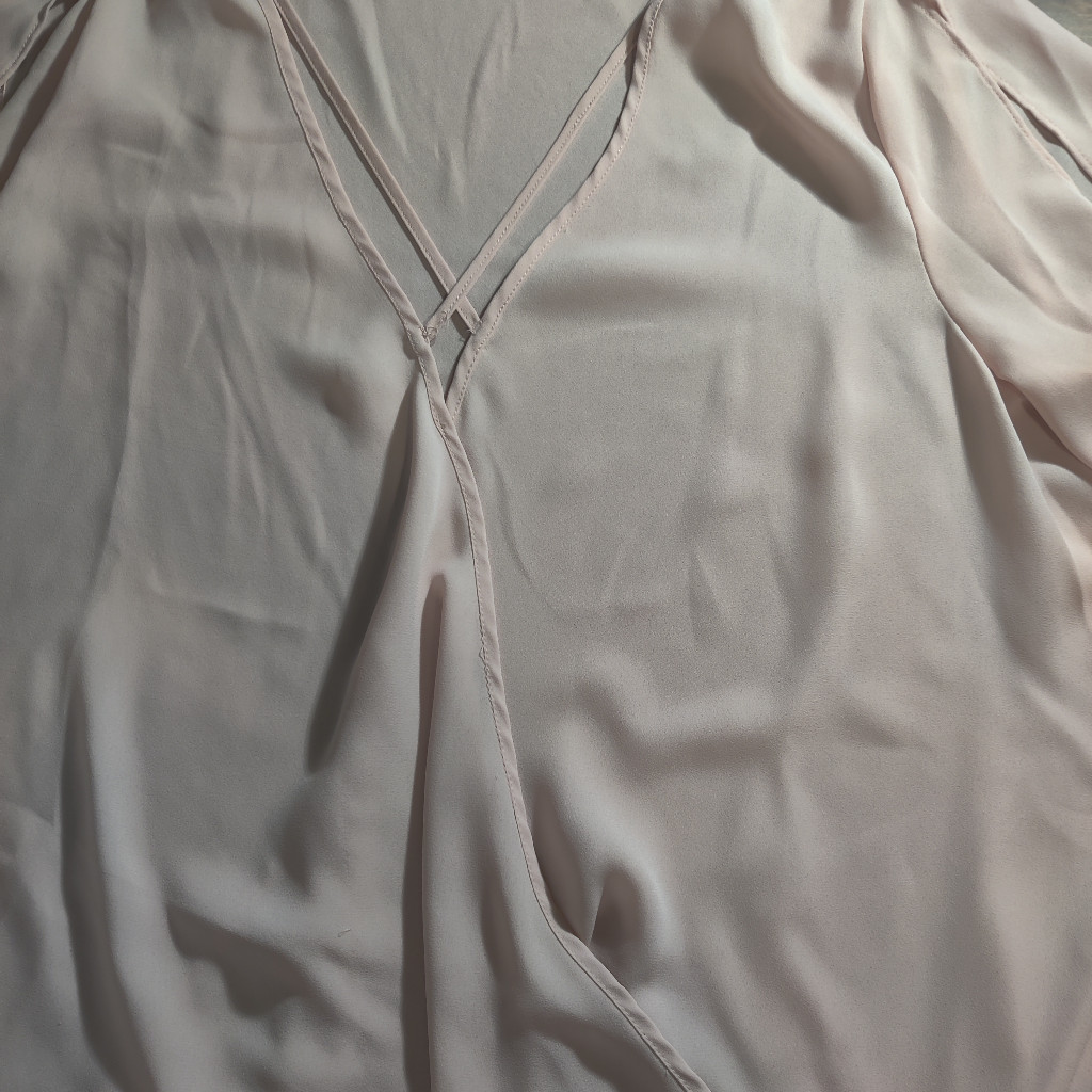 Bold Elements Open Long Sleeve Blouse - image 7