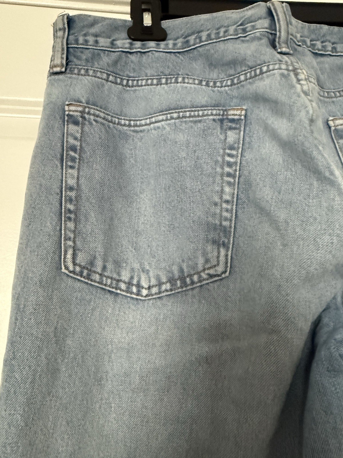 Gap Men Blue Jeans Straight Taper Denim Zipper Cotton Knees Holes Sz  34 X 32 