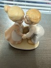 Homco Circle of Friends by Masterpiece First Kiss figurine 1991 — photo 3