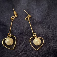 Gold Tone Heart Pearl Jewelry Set with Necklace  Earrings
