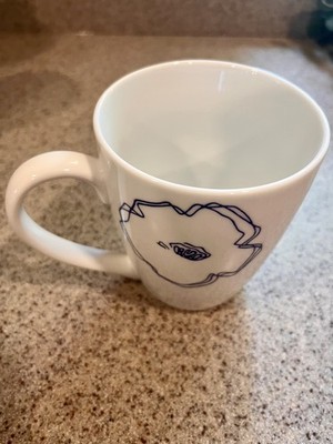 Set of 4 The Cellar Indigo Bloom  MUGS by Macy s Porcelain 12 oz