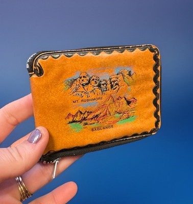 VTG Zip Leather Wallet Mount Rushmore Tooled South Dakota National Reserve