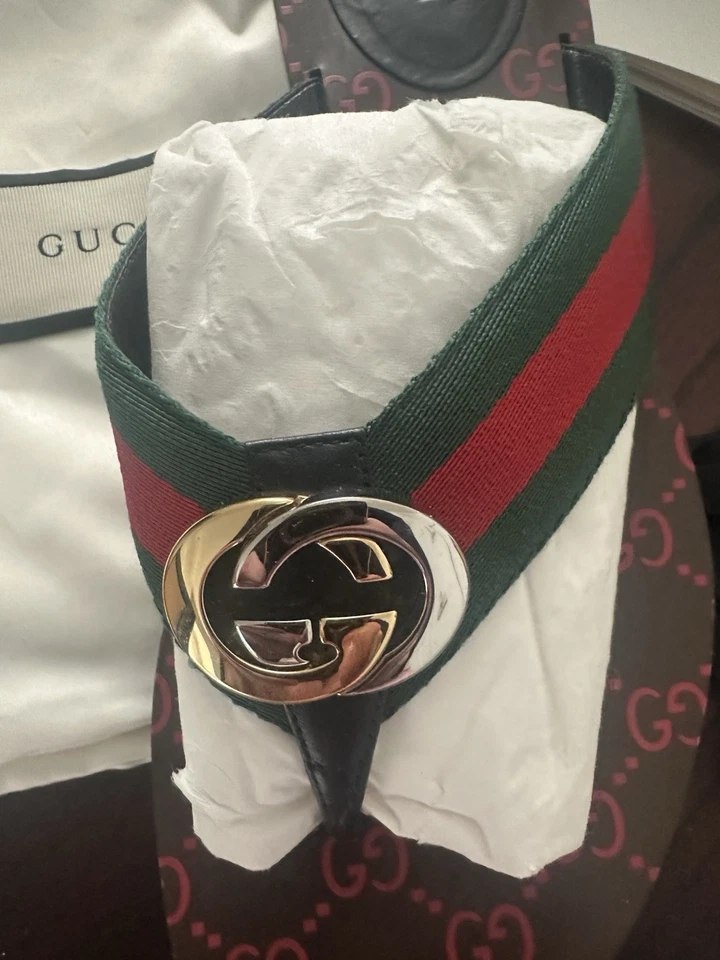 Sandalia Gucci GG Kika Web Rayas Tanga Plana Solapa Abatible Rojo Verde Marrón Talla 9.5/10 Foto 3 de 4
