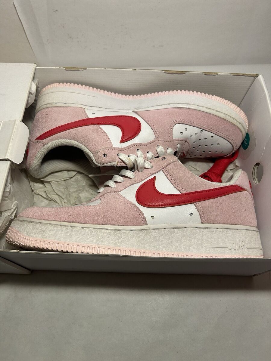 Size 9 - Nike Air Force 1 '07 QS Low Valentine's Day Love Size 9 - Nike Air Force 1 '07 QS Low Valentine's Day Love