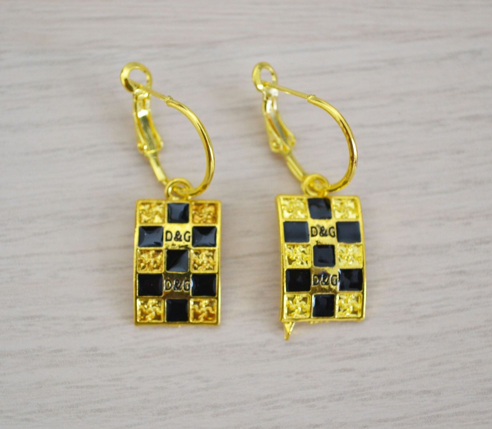 Gold Tone Rectangle Check Pattern Hoop Latch Back Small Dangle Drop Earrings