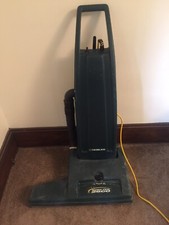 Nobles Magna Twin 2600 Vacuum