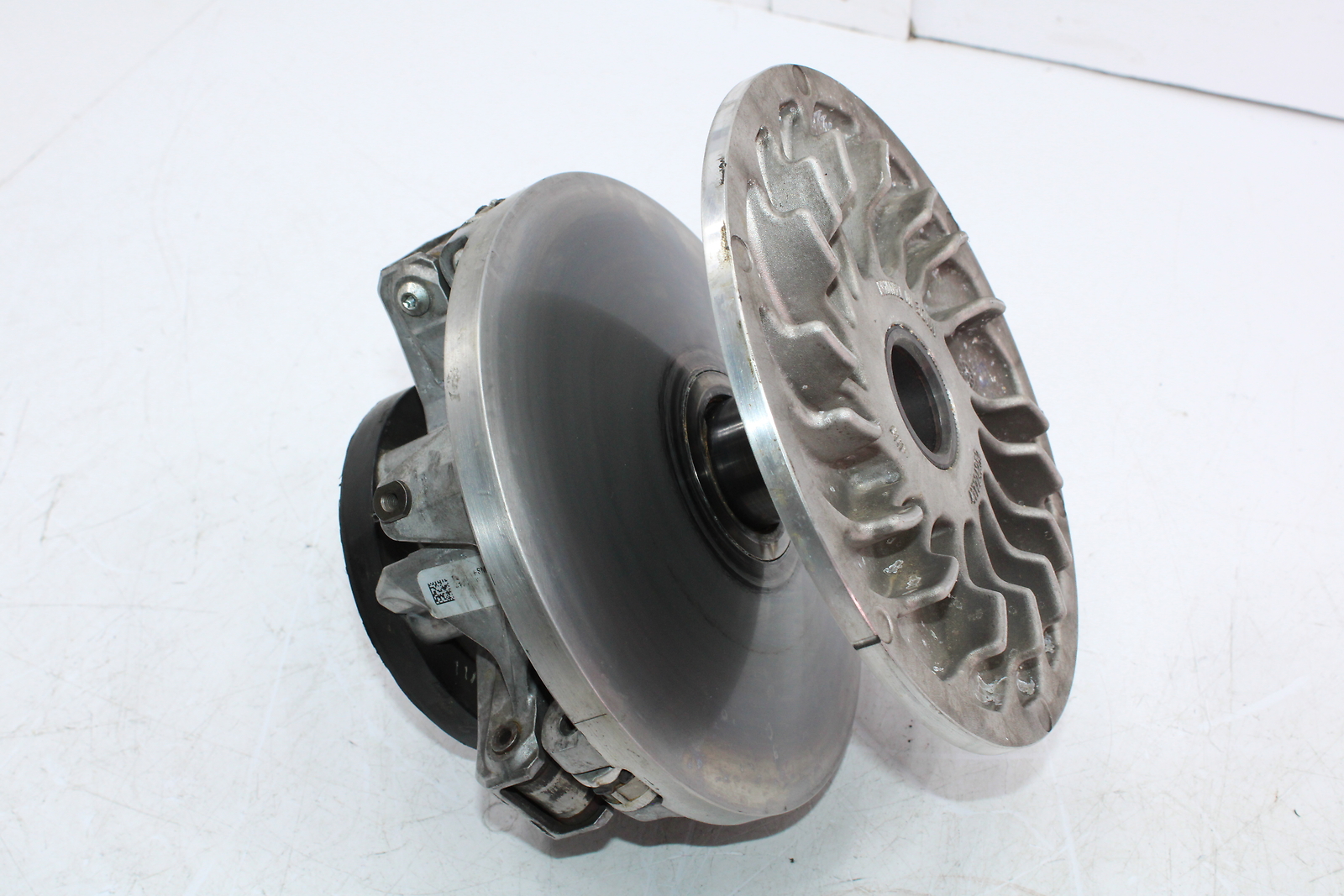 2018 SKIDOO MXZ X 600 PRIMARY DRIVE SHEAVE CLUTCH 417224341 417224332