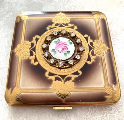 Dorset 5th Avenue COMPACT Very Unique w/ Ctr Rose Guilloche & Elaborate Gold Des