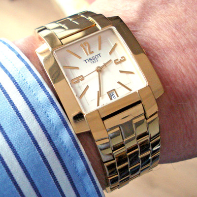 TISSOT L-Trend nahe neu mit Box L860/960 Herren Armbanduhr 32 x 33 mm Datum Gold