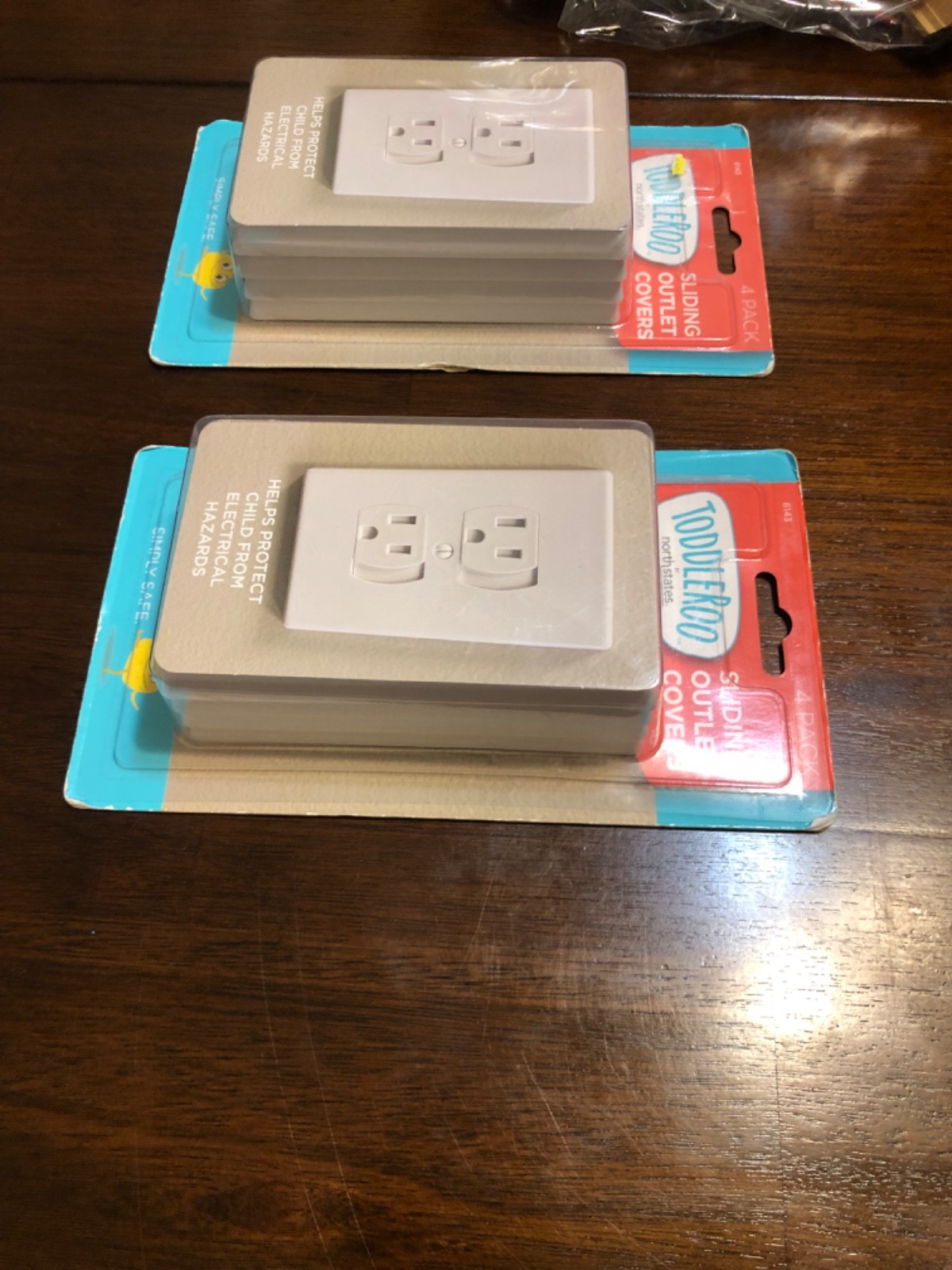 Toddleroo by north states sliding outlet covers simple safe 2x 4 pack NEW