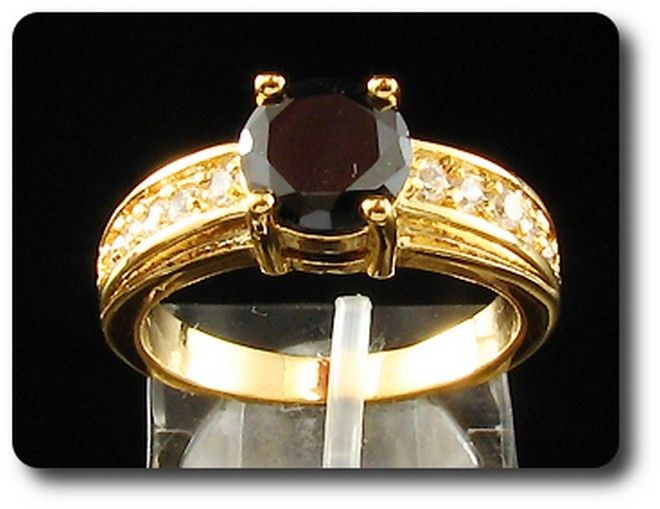 Bague saphir noir en plaqué or 18K, le cadeau idéal pour un anniversaire unique