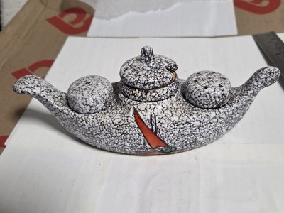 70er Jahre Keramik und emailliertes Boot Kruzifix Set - Salz & Pfeffer & Senftopf - süß