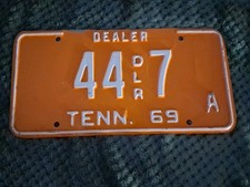 1vintage Original  1969 TENNESSEE DEALER LICENSE PLATE ! Near Mint ! 