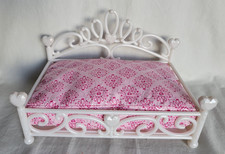 American Girl Princess Pet Bed With Pink Sparkle Cushion - Retired