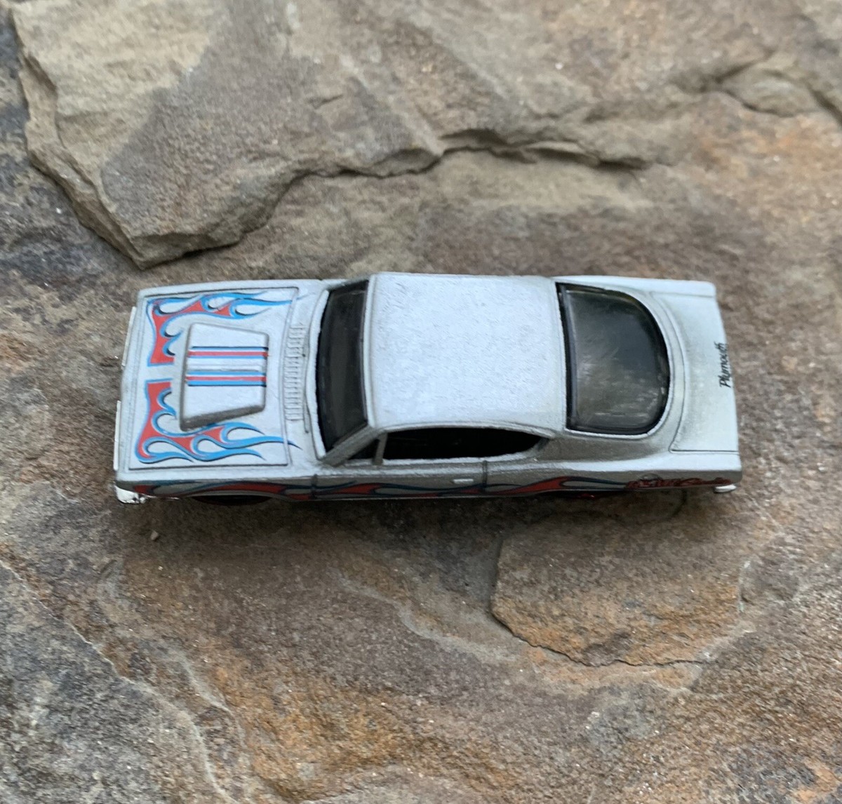 Hot Wheels Hemi Cuda Diecast Car Toy. Silver. Rare. Good