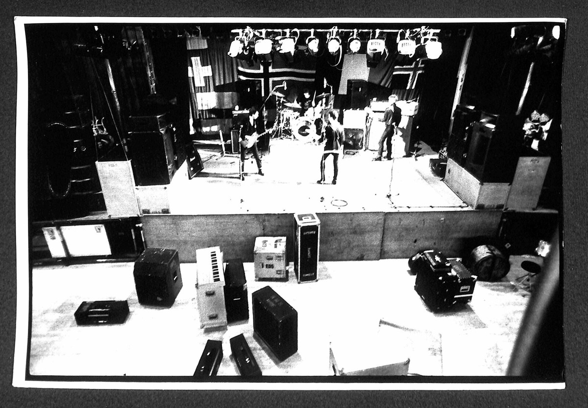 THE CLASH on Stage Rehearsal Photo by Pennie Smith Signed