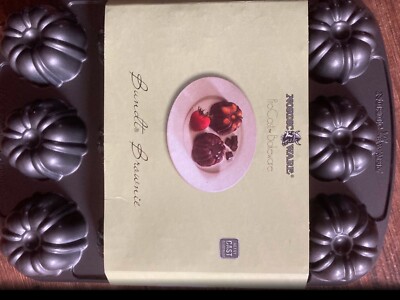 Nordic Ware - Backblech Backform -  Muffins Törtchen Mini Gugelhupfe Neu