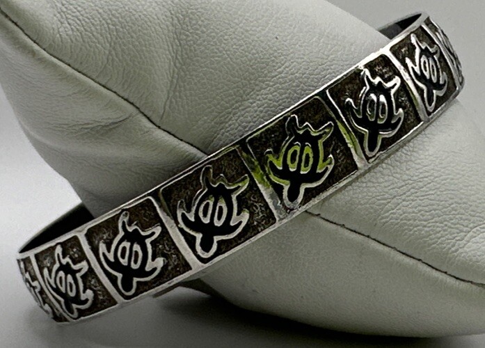 Sterling Silver Quilted Round Turtle Bangle Brace… - image 6
