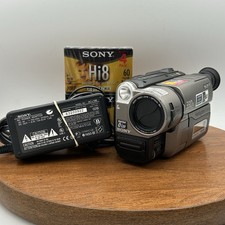 Sony CCD-TRV43 Hi8 Handycam Camcorder  330x Zoom SteadyShot Night Vision  Acc