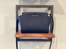 Excellent  Condition Michael Kors Navy Selma Crossbody