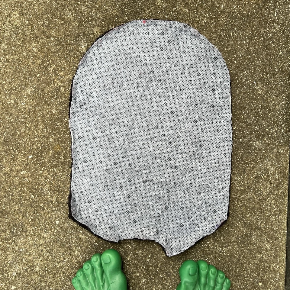 Magneto Marvel Tuft Rug House Carpet Size 22x15 Inches - Image 3 of 3