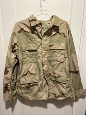 U.S. Military Desert Camo Pattern Combat Jacket Size Medium Long