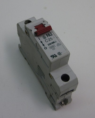 Moeller FAZ-C25-1 Interruttore automatico, 1 polo, 25 A - Foto 1 di 3