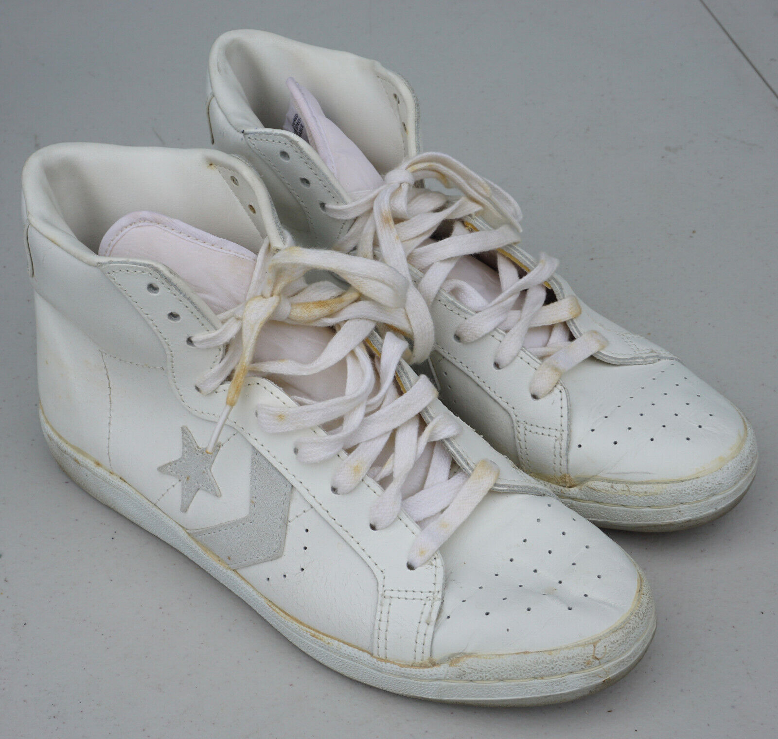 Vintage 1980s Converse All Stars White Hi-Top Shoes Sneakers Size 8 Basketball