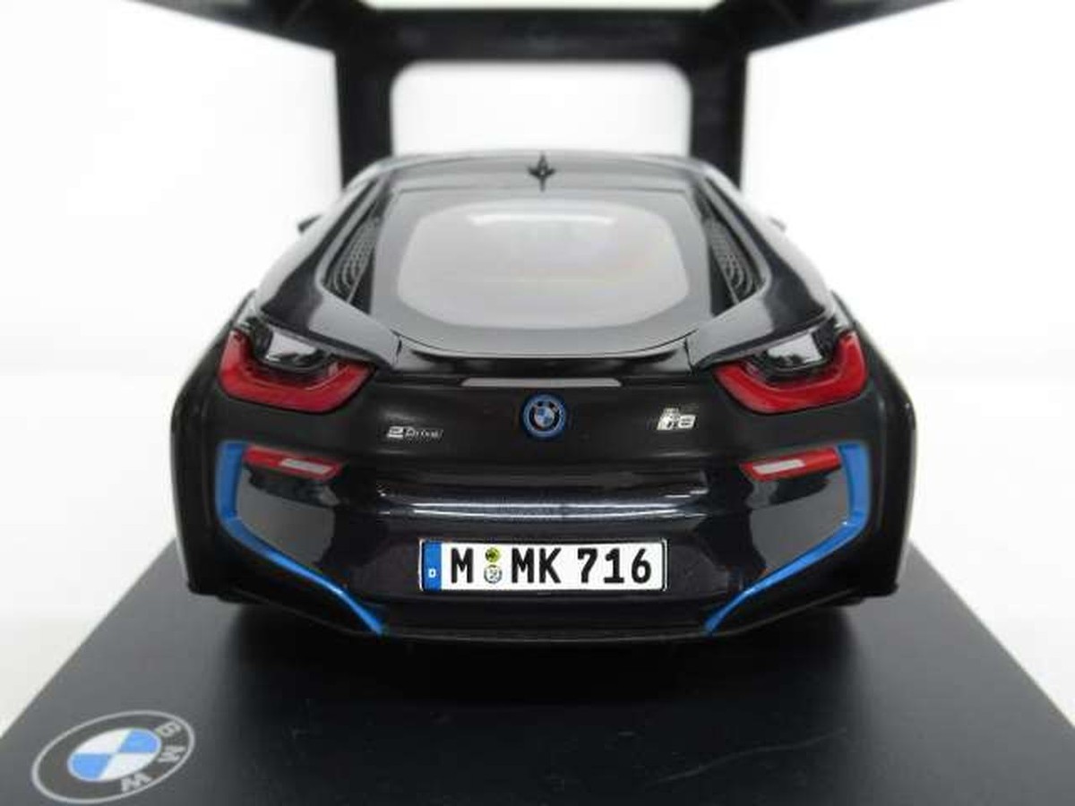 在庫処分セール！PARAGON/パラゴン BMW i8 パープル 紫 1/18 Dealer Edition BMW i8 (Purple) Diecast Car Model