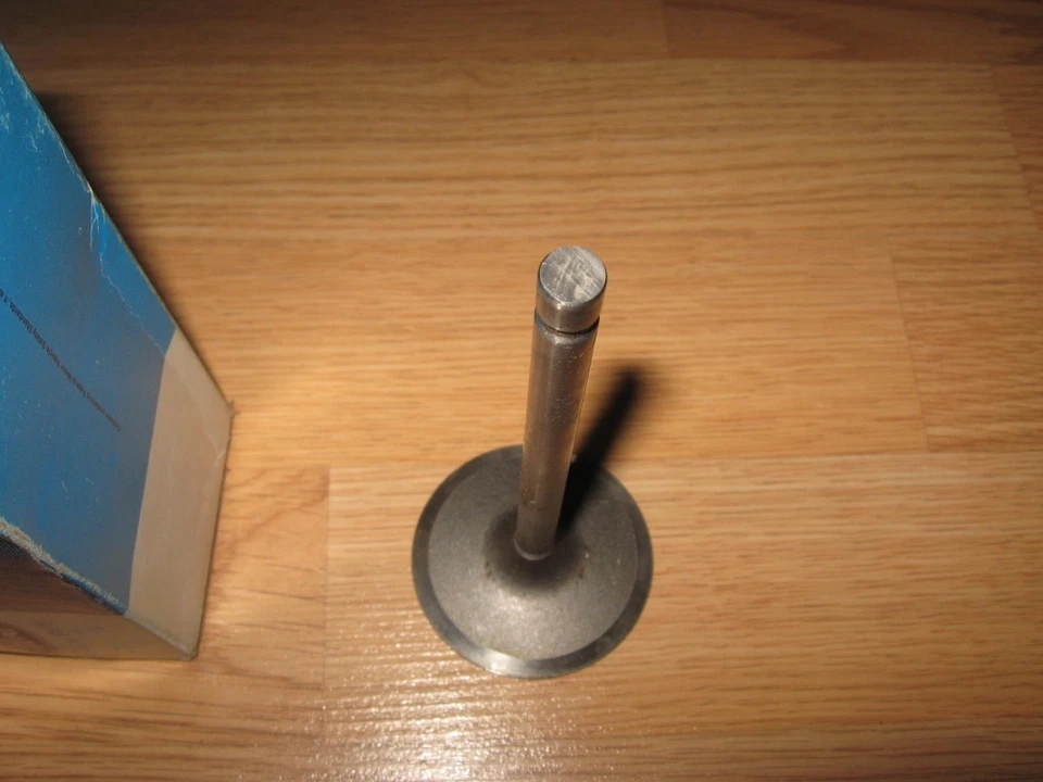 Válvula de admisión Ford Torino 1970 D0OZ-6507-A OEM NUEVO DE STOCK Foto 2 de 4