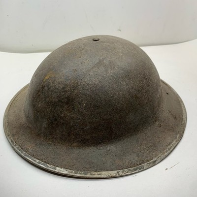 実物希少品!当時物WWⅡポーランド空軍の帽章 ポーランド軍のウシャンカ（耳当て付き帽子）だね。いつの時代のもの