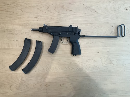 KWA SKORPION KZ.61 with 2x 40 and 1x 20 round magazine