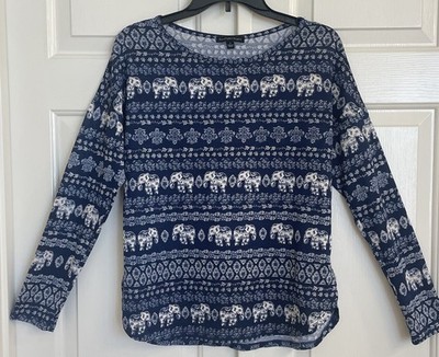 Signature Studio M Blue Long Sleeve Scoop Neck Top Elephant Motif Excellent Cond