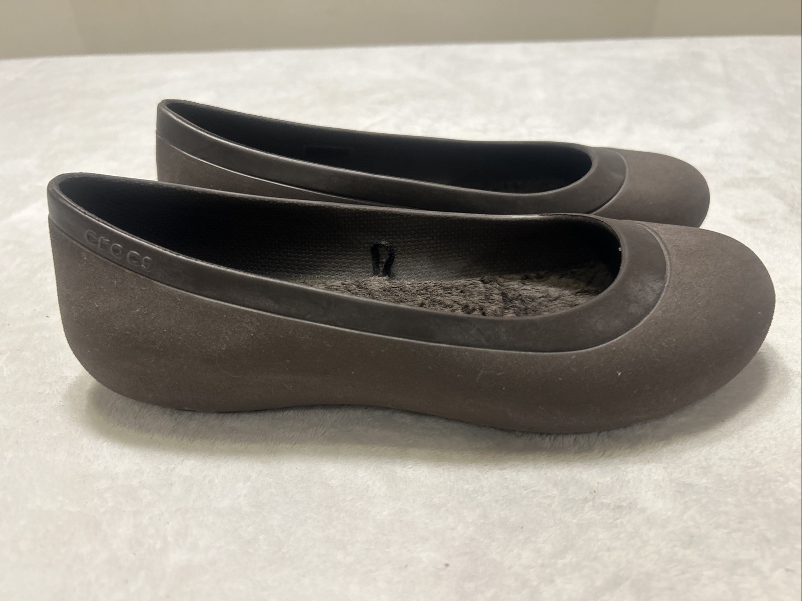 Crocs Mammoth Flats Womens Size 10 Brown Ballet Fur Lined Slip On Casual Neutral