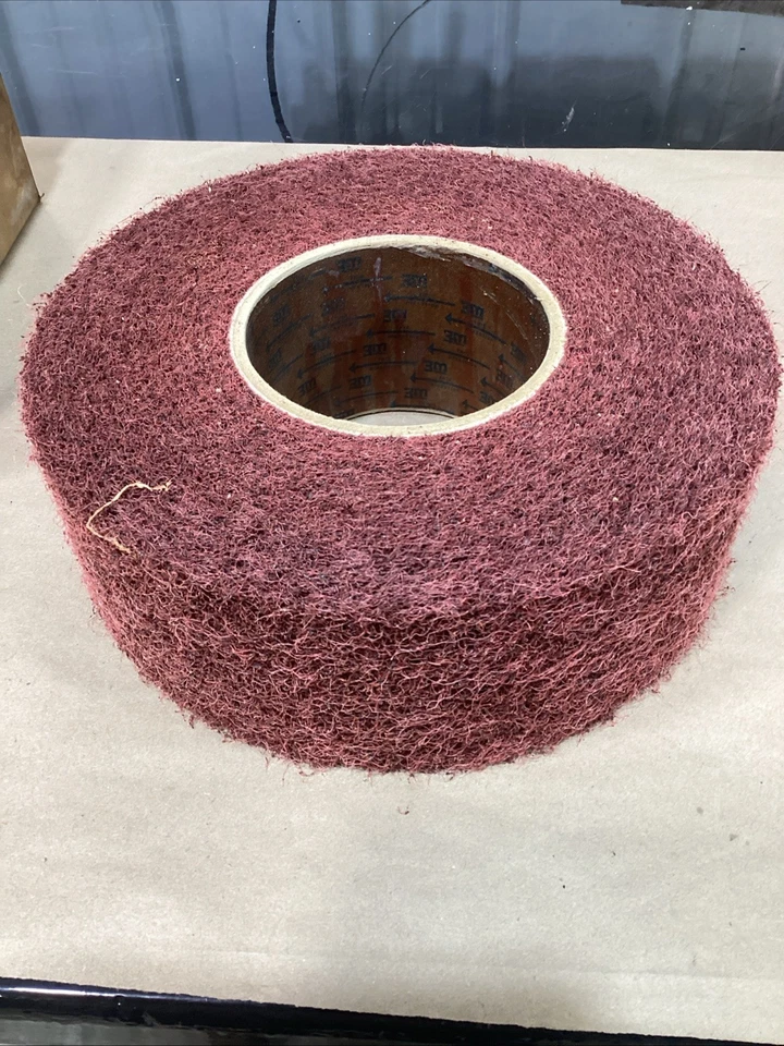 Rueda de acabado de metal Scotch-Brite, MF-WL, 5A gruesa, eje de 12” x 4” x 5” Foto 3 de 4