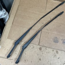 2012 2013 2014 - 2018 Audi A7 Front Left Right Windshield Wiper 0047