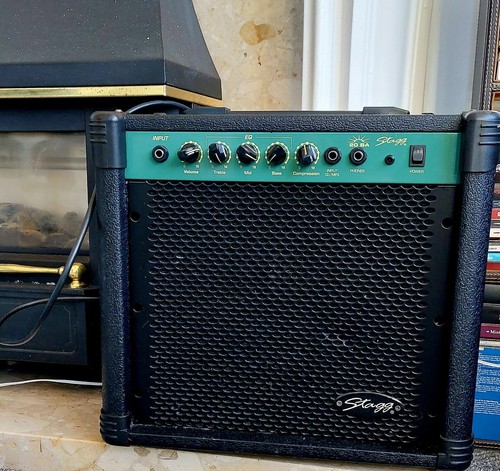 Amplificador de guitarra Stagg 20BA - Imagen 1 de 10