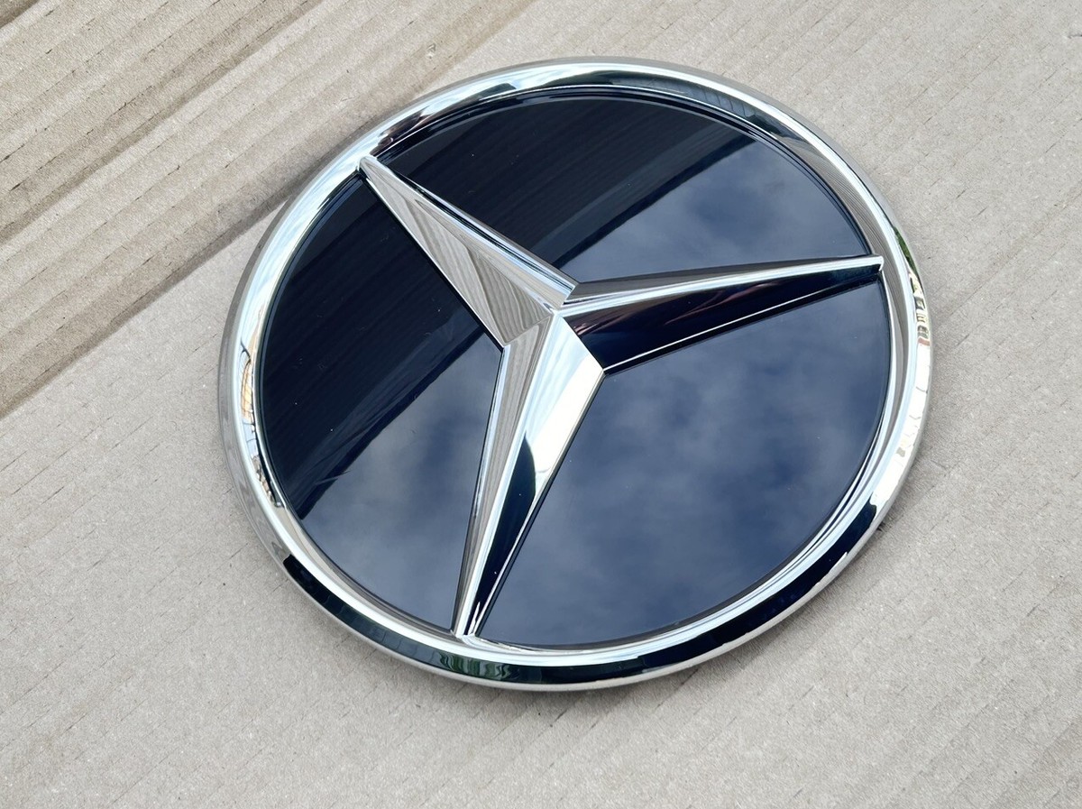 MERCEDES A CLASS W177 GENUINE FRONT BUMPER GRILL BADGE