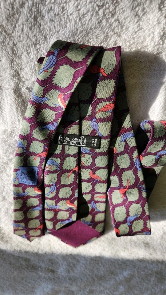 Corbata Hermes París Roja y Azul Pájaros y Hojas 100% Seda 60L X 3.4W Foto 3 de 4